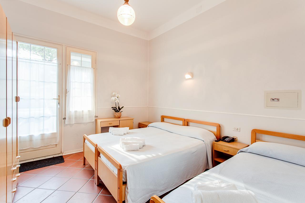 Hotel Pina