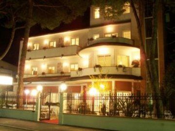 Pina Hotel